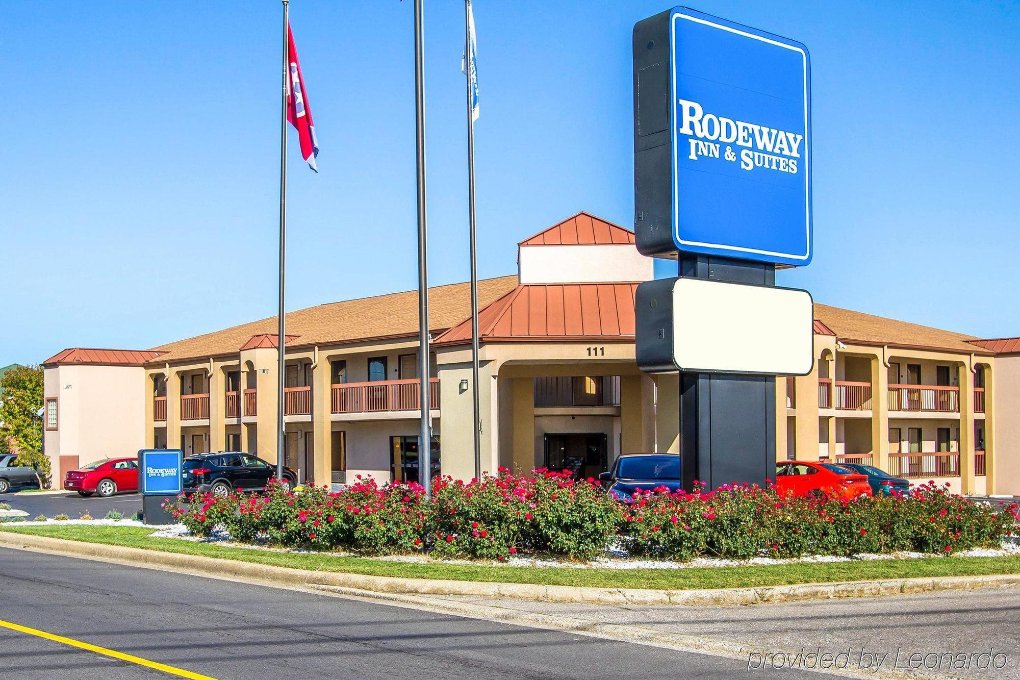 Rodeway Inn & Suites Clarksville Ngoại thất bức ảnh
