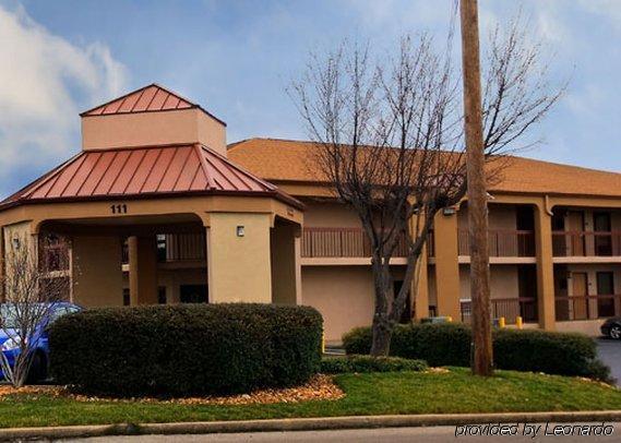 Rodeway Inn & Suites Clarksville Ngoại thất bức ảnh