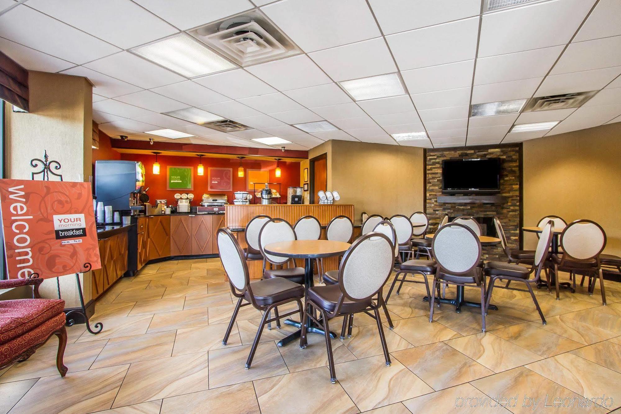 Rodeway Inn & Suites Clarksville Ngoại thất bức ảnh
