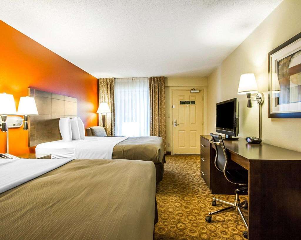 Rodeway Inn & Suites Clarksville Phòng bức ảnh